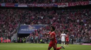 Em clima de festa pelo título, Bayern de Munique empata com o Stuttgart no Campeonato Alemão