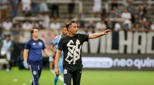 'Quem transmite confiança é a torcida': Vítor Pereira soma ótimos números pelo Corinthians na Arena