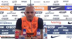 CORINTHIANS: Fábio Santos garante preparação para jogar como zagueiro após teste de Vítor Pereira e relembra: "Já é uma posição que estou acostumado"