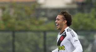 Com golaço de Figueiredo, Vasco vence o Bahia e entra no G4 da Série B do Campeonato Brasileiro