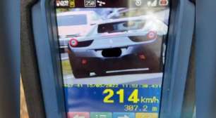 Ferrari é flagrada a 214 km/h em rodovia do interior de SP; fiscalização foca rachas
