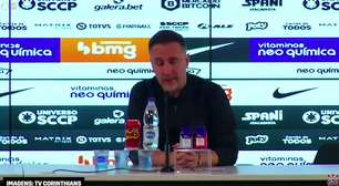 CORINTHIANS: Vitor Pereira nega problema pessoal com Roger Guedes e enfatiza sobre confiança com jogador: "nem em termos de treino, nem em jogo"