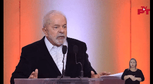Lula faz 1º reunião geral de campanha e admite falhas nas redes; Gleisi cobra TSE e STF