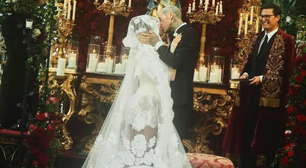 Kourtney Kardashian se casa com Virgem Maria bordada no véu