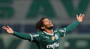 Primeiro hat-trick, possível renovação e posição de preferência: Scarpa se destaca no Palmeiras