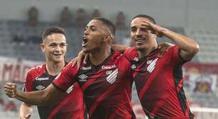 Athletico-PR goleia o Caracas e avança às oitavas da Libertadores
