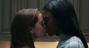 Netflix mostra primeiro beijo de sua série de vampira lésbica