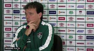 FLUMINENSE: Diniz comenta linha baixa do América-MG após expulsão de Alê e a dificuldade em balançar a rede: "Com um a mais nem sempre é mais fácil de fazer um gol"