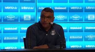 GRÊMIO: Roger reconhece dificuldade contra adversários com esquema defensivo e nega postura recuada da equipe: "Jogar com três zagueiros nos permitiu jogar mais pra frente"