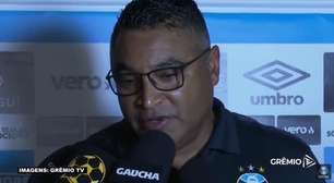 GRÊMIO: Roger reconhece tempos distintos no empate com o CSA e lamenta gol de bola parada: "O primeiro desde que cheguei"