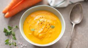 Sopa de cenoura vegana cremosa e perfeita para dias frios