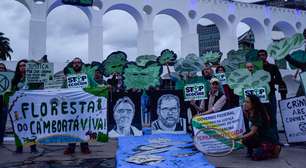 Ativistas pedem justiça por Dom e Bruno e protestam contra crimes ambientais