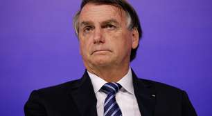 Está "sendo tratado", diz Bolsonaro sobre urna eletrônica