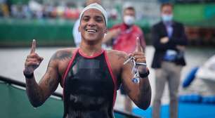 Ana Marcela Cunha vence etapa de Paris do Circuito Mundial de águas abertas