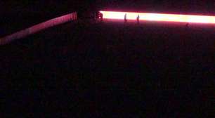 Apagão! Castelão tem queda de luz e torcida ilumina estádio com lanternas de celular