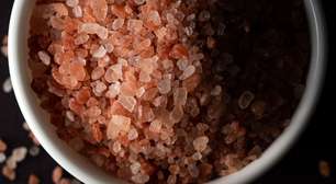 Substituir o sal pode reduzir risco de AVC e doenças cardíacas