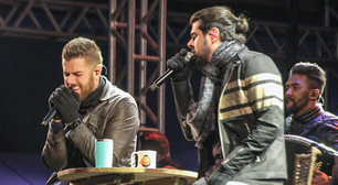 Zé Neto &amp; Cristiano apostam em hits históricos em noite fria