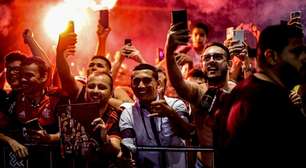 Flamengo é recebido com festa por torcedores em Fortaleza