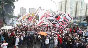 Torcida faz festabet365 x sportingbetembarque do São Paulo para a final da Copa Sul-Americana