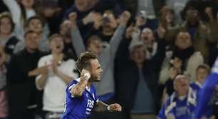 Leicester goleia o Nottingham Forest e vence a primeira no Campeonato Inglês