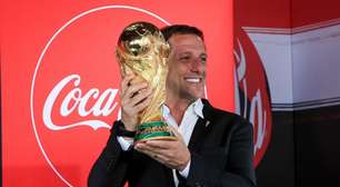 Taça da Copa do Mundo 2022 chega a São Paulo, e Belletti enaltece Brasil: 'País do futebol'