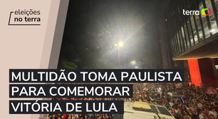 Multidão toma Avenida Paulista para comemorar vitória de Lula