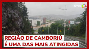 Chuvas em Santa Catarina causam mortes, deslizamentos e forçam o bloqueio de rodovias