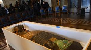 EUA devolvem ao Egito sarcófago de 2.700 anos contrabandeado