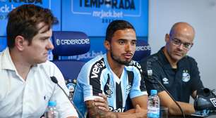 Lateral-direito Fábio é apresentado no Grêmio: "Voltei para ganhar"