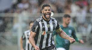 Hulk marca duas vezes de pênalti, e Atlético-MG vence a Caldense na estreia do Mineiro