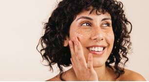 Esfoliação funciona? Conheça os benefícios dessa etapa de skincare