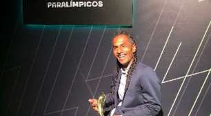 Ymanitu Silva recebe prêmio como melhor tenista paralímpico do ano passado