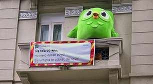 Duolingo invade bloquinhos de Carnaval em SP para cobrar lições dos alunos