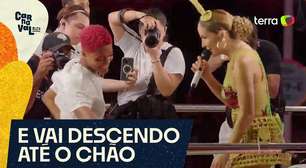 Fã surpreende Claudia Leitte ao cantar e dançar 'Baldin de Gelo'