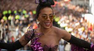 Bloco da Anitta arrasta multidão no RJ, homenageia Carmen Miranda e traz atração internacional