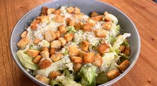 Veja a receita de Caesar Salad, a queridinha das saladas