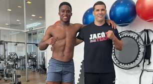 Endrick se une aos companheiros de Palmeiras e inicia aulas de boxe