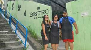 Restaurante faz sucesso em escadaria da periferia do Recife