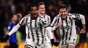 Com saída de Firmino, Liverpool pode avançar por atacante da Juventus, afirma jornal