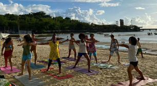 Professora leva yoga para bairros nas periferias de Salvador