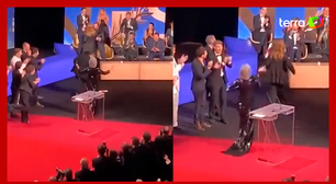Jane Fonda joga prêmio na cabeça de diretora no Festival de Cannes