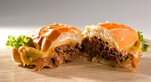 Festa Junina: sanduíche de jaca louca vegano com molho caseiro