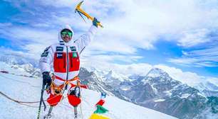 Ex-soldado britânico faz história e se torna o primeiro amputado a alcançar o topo do Everest