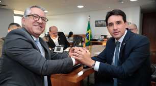 Partidos da coligação de Bolsonaro negociam com Padilha entrada no governo Lula