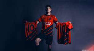 Athletico-PR anuncia as chegadas de meia argentino e zagueiro ex-Cruzeiro