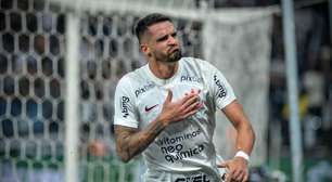 Renato Augusto mostra a Luciano que clássico na Arena só acaba quando termina
