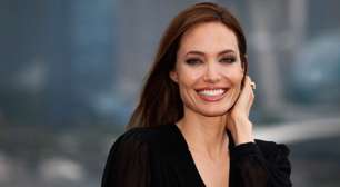 Ex-mordomo da Mansão Playboy revela que Angelina Jolie pediu para que ele lhe desse tapas