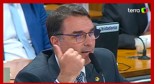 Flávio admite conversas de Bolsonaro com hacker para discutir urnas eletrônicas