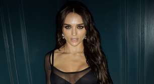 Kalimann usa look revelador ao lado de GKay na Victoria's Secret