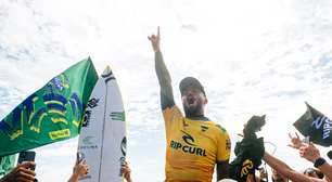 Brasileiro Filipe Toledo supera australiano e conquista o bi do Mundial de Surfe